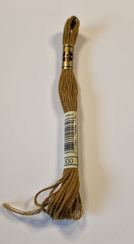 Moulinè garn 830
