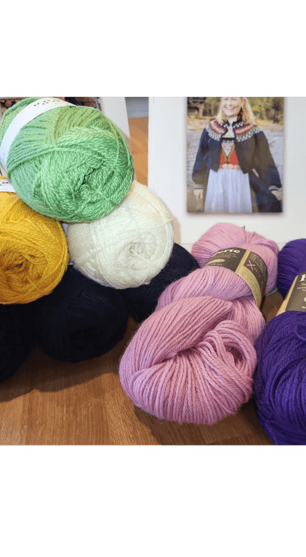 Bunadstrikk strikkepakke modell 