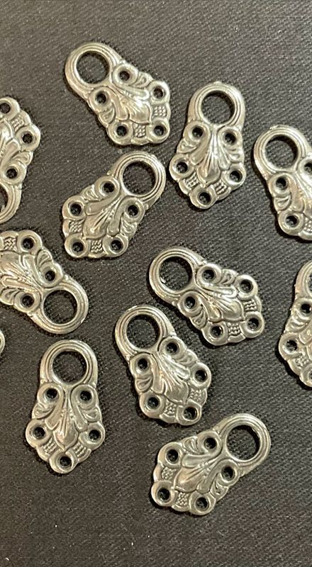 Tinnknapp Løkke Per 25mm